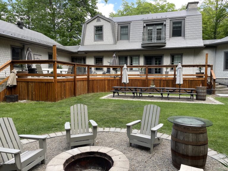 Custom deck built by Buildrex Construction