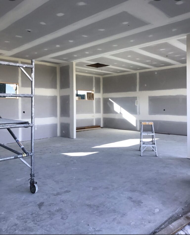Plastering and drywall finishing